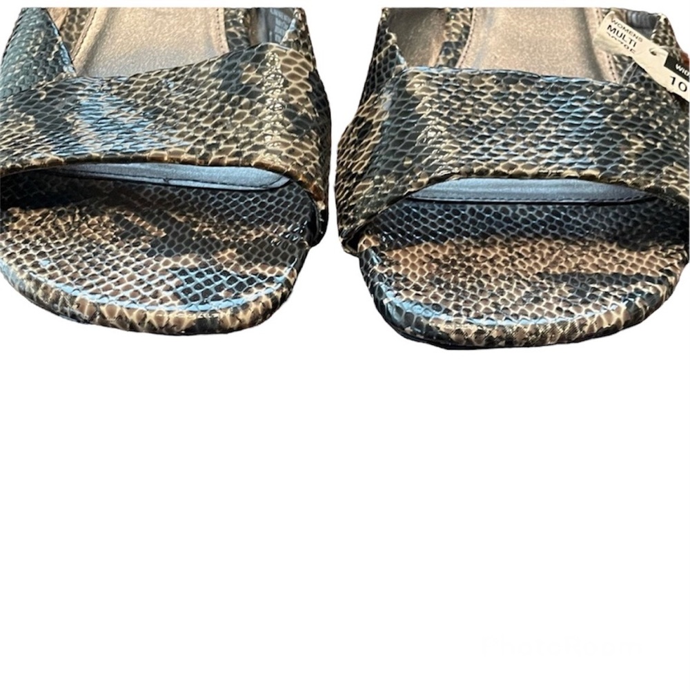 Attention Snakeskin Style 2.5” Heeled Open Toe Sandals - Size 10 - Picture 4 of 8
